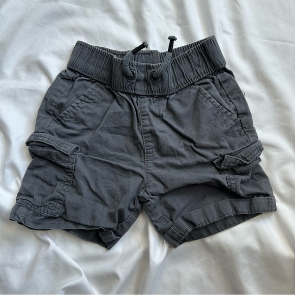 Bundle of 5 shorts Mixed Brands Size 2T - Picture 2 of 6